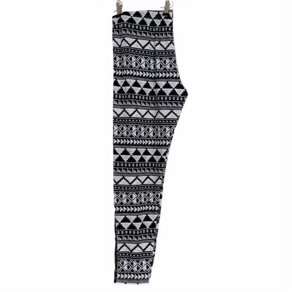 No Boundaries Aztec/Tribal Print Leggings Mesh Panels Black and White Juniors XL - Picture 3 of 12